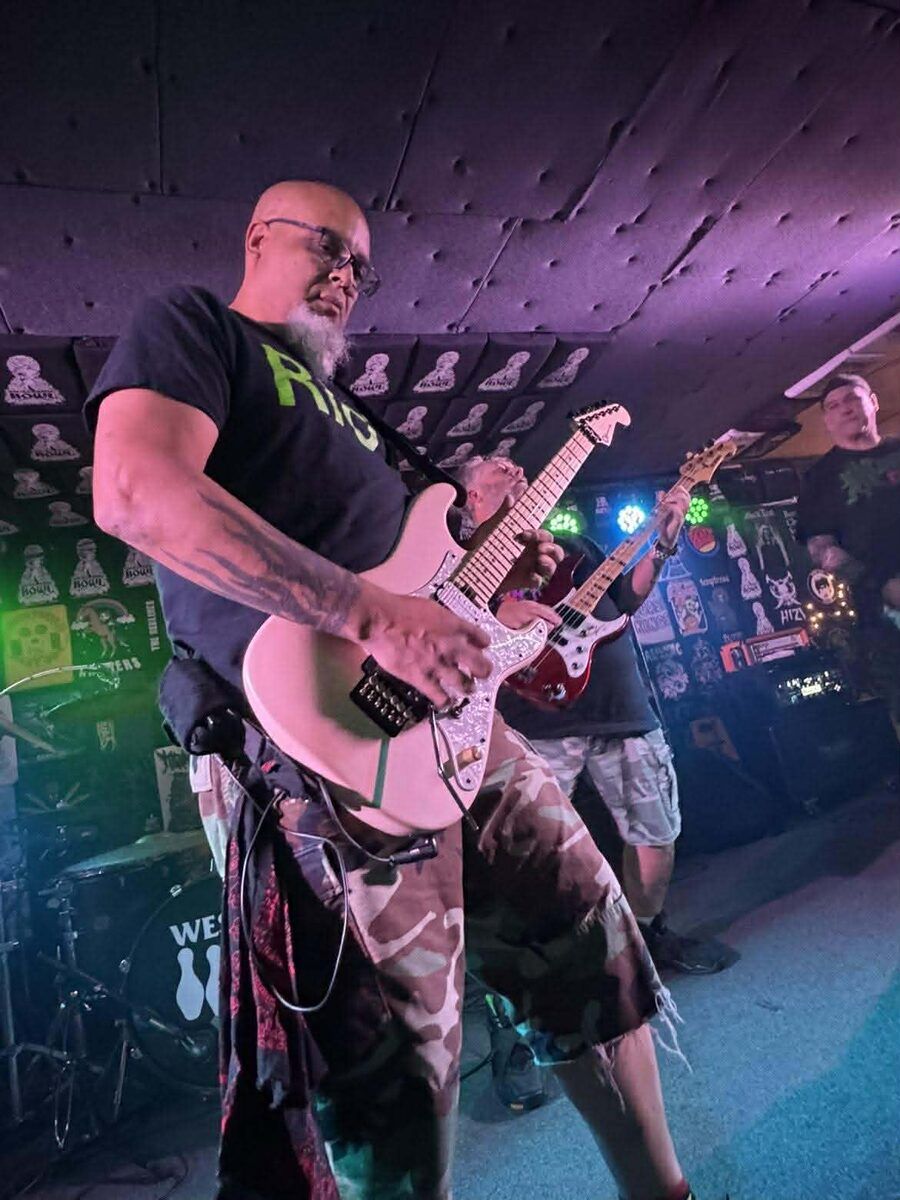 Dave Cilluffo performing