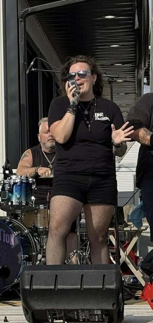 Erica Lynn performing